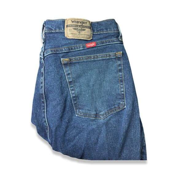 Wrangler Other - Wrangler Mens 32x30 Regular Fit Jeans Medium Dark Wash Straight Leg Denim